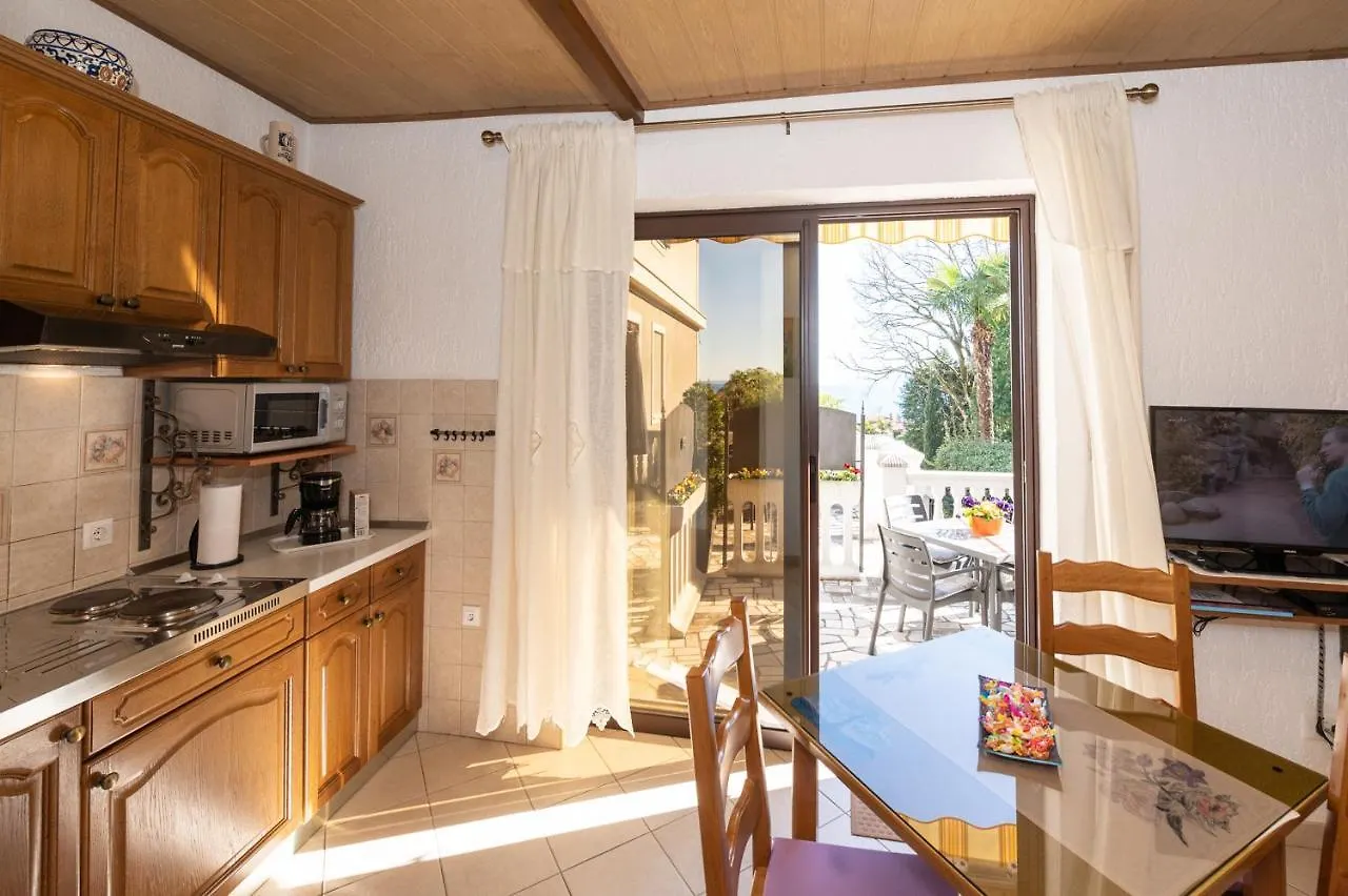 Apartments Villa Salona Horvátország