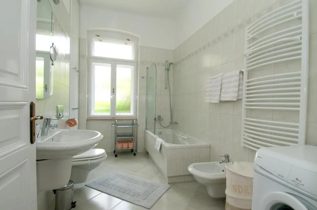 Apartments Villa Salona Horvátország