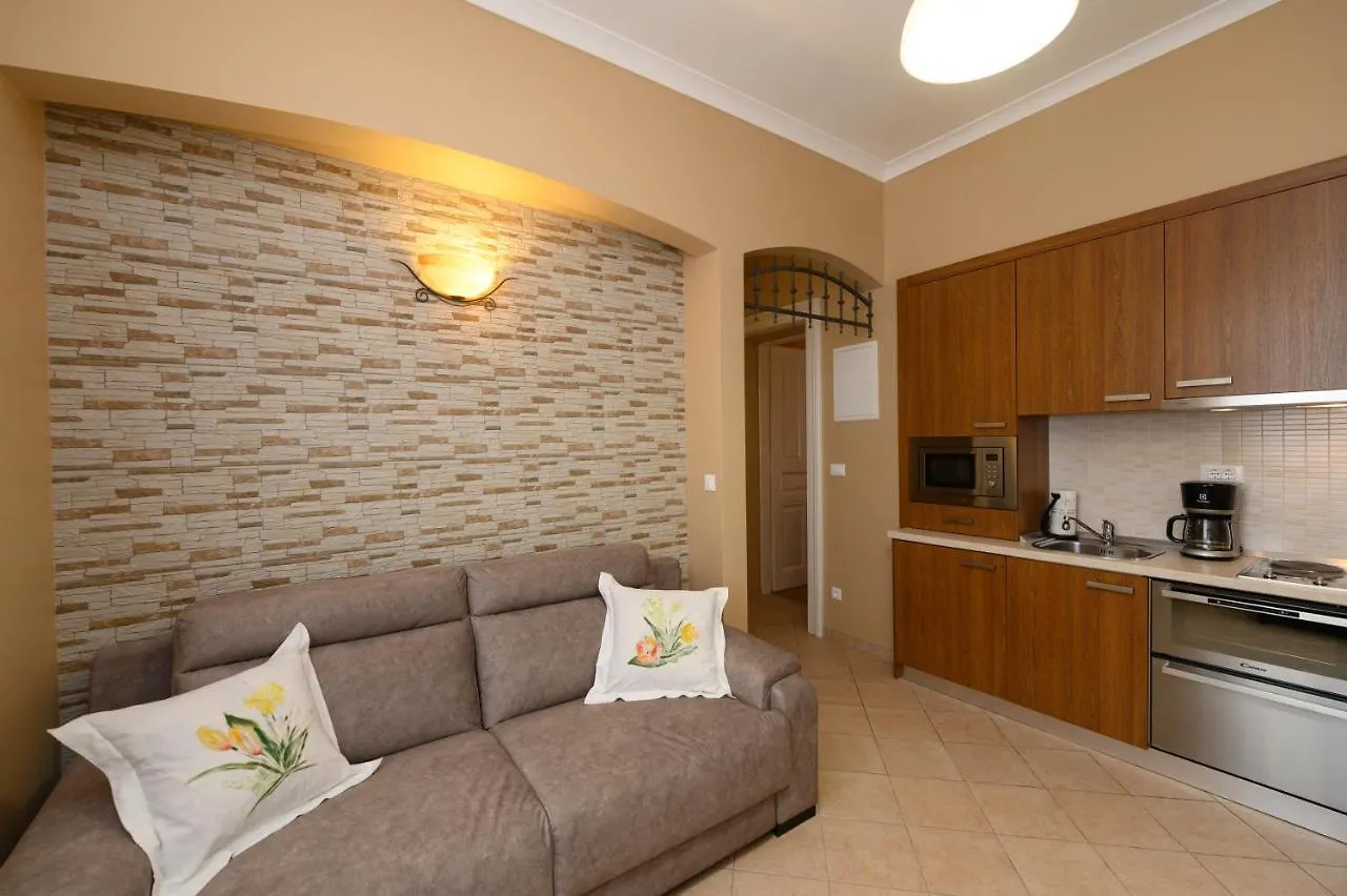 Apartments Villa Salona Opatija 0*,