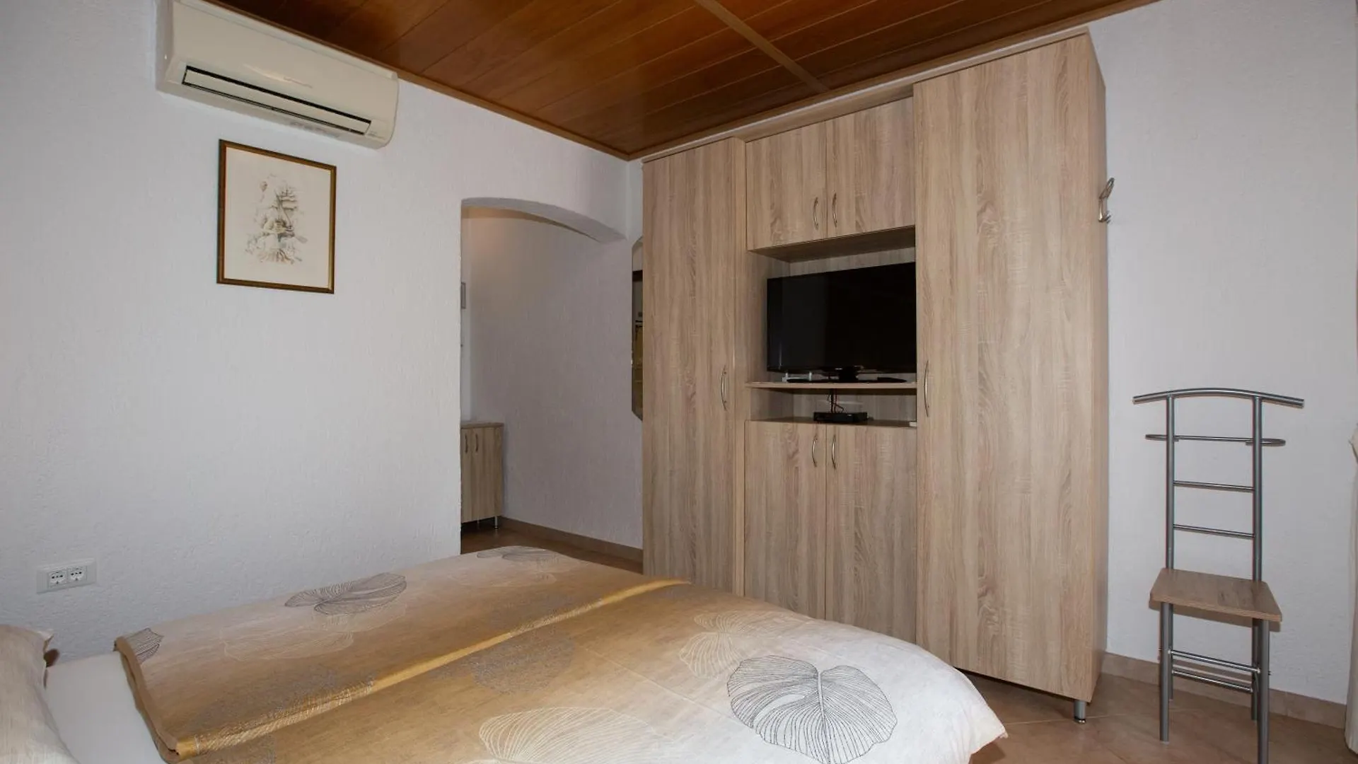 Apartments Villa Salona Horvátország