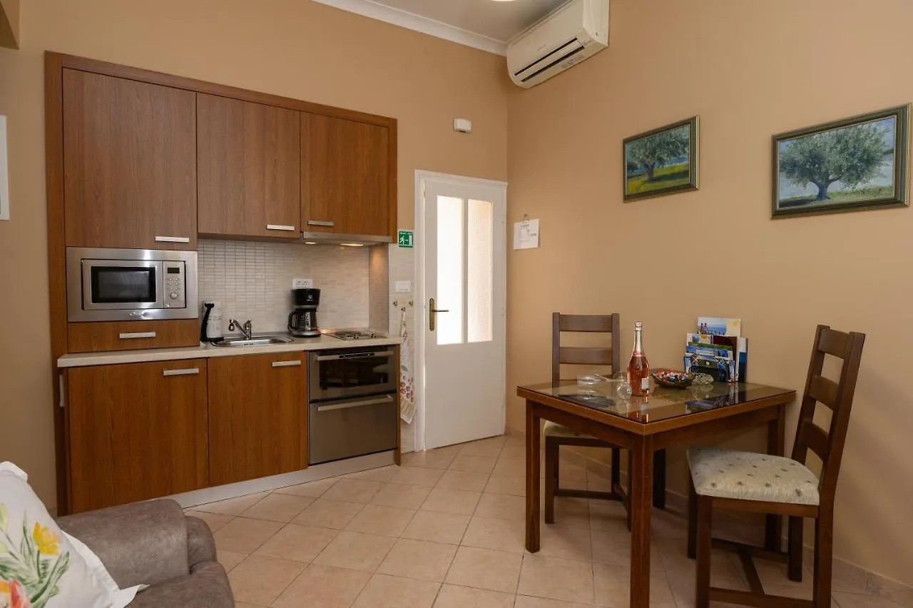 Apartments Villa Salona
